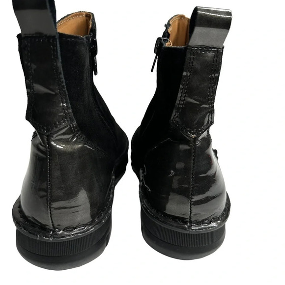 On Foot Women's Zen Boot in Black. Sz: 8 US/39 EU - Picture 7 of 13